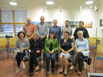 Kunnallisvaaliehdokkaita syksyllä 2012. Eturivi vas. Satu Mansikka, Anne Metsola, Mervi Liimatainen, Lea Tamminen. Takarivi vas. Marko ORas, Thomas Vintervik, Hannu Tähtinen, Max Koski, Erkki Huhtinen.